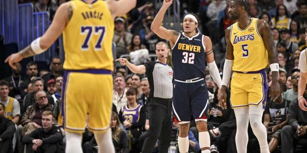 多多28app-轰38+13+10创纪录！湖蜜高呼东契奇世界最强 詹姆斯：向他致敬