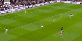 多多28app-【英超】巴伊乌龙 B.席尔瓦破门 曼城2比0客胜曼联