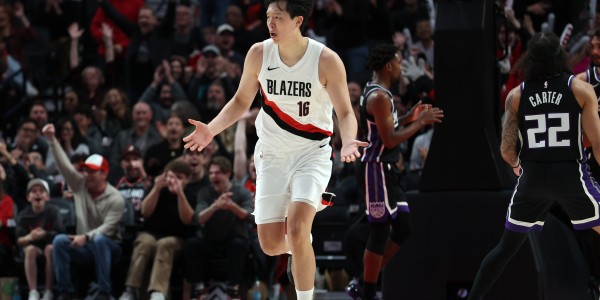 多多28app-浪费助攻！杨瀚森难得策应一次 吕佩尔空切上篮直接被帽