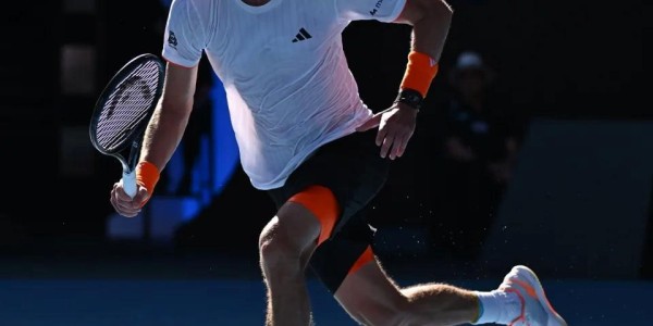 多多28-阿卡拒绝被逆转离全满贯仅差一胜，网友：紫薇到手的决赛机会飞了