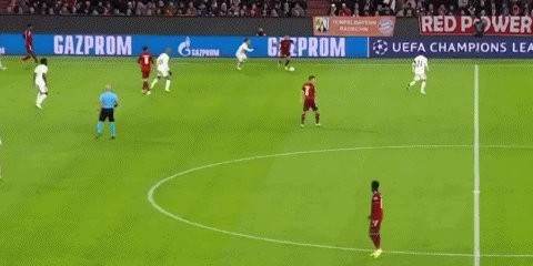 28圈-【欧冠】莱万3球1助攻 拜仁5比2本菲卡提前两轮出线