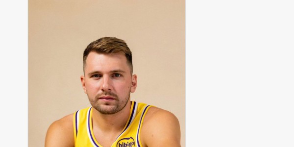 多多28app-轰38+13+10创纪录！湖蜜高呼东契奇世界最强 詹姆斯：向他致敬